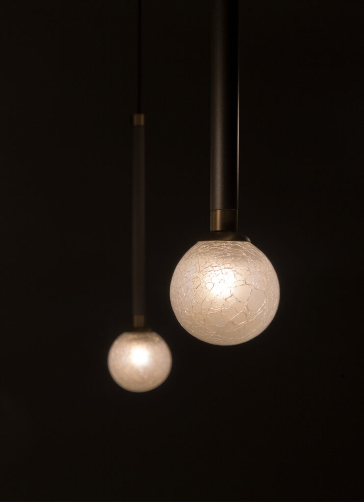 Lampe décorative à suspension en verre Crackle by Morica Design