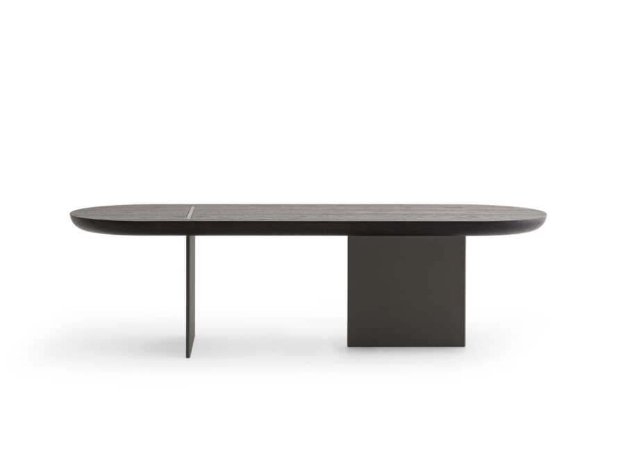 Table basse Baguette de Morica Design en chêne foncé et métal bruni