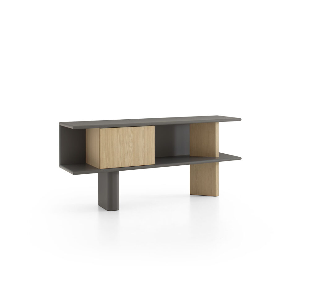 A multifunctional piece of furniture, Living combines practicality with sophisticated design.