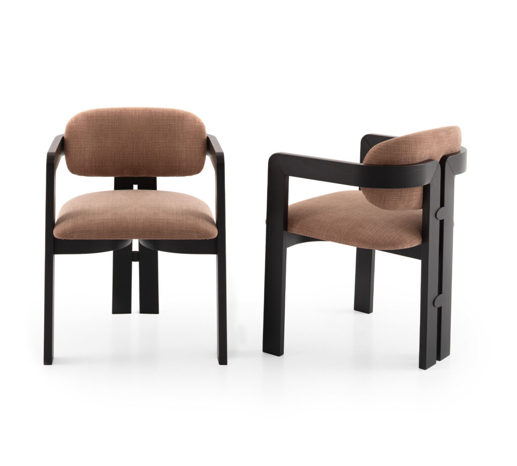 NAG-RS-PS5_still05_2000x1800