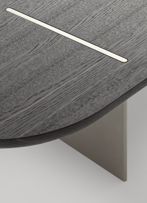 Detail of the Baguette coffee table top in Laguna oak wood and Champagne metal by Morica Design